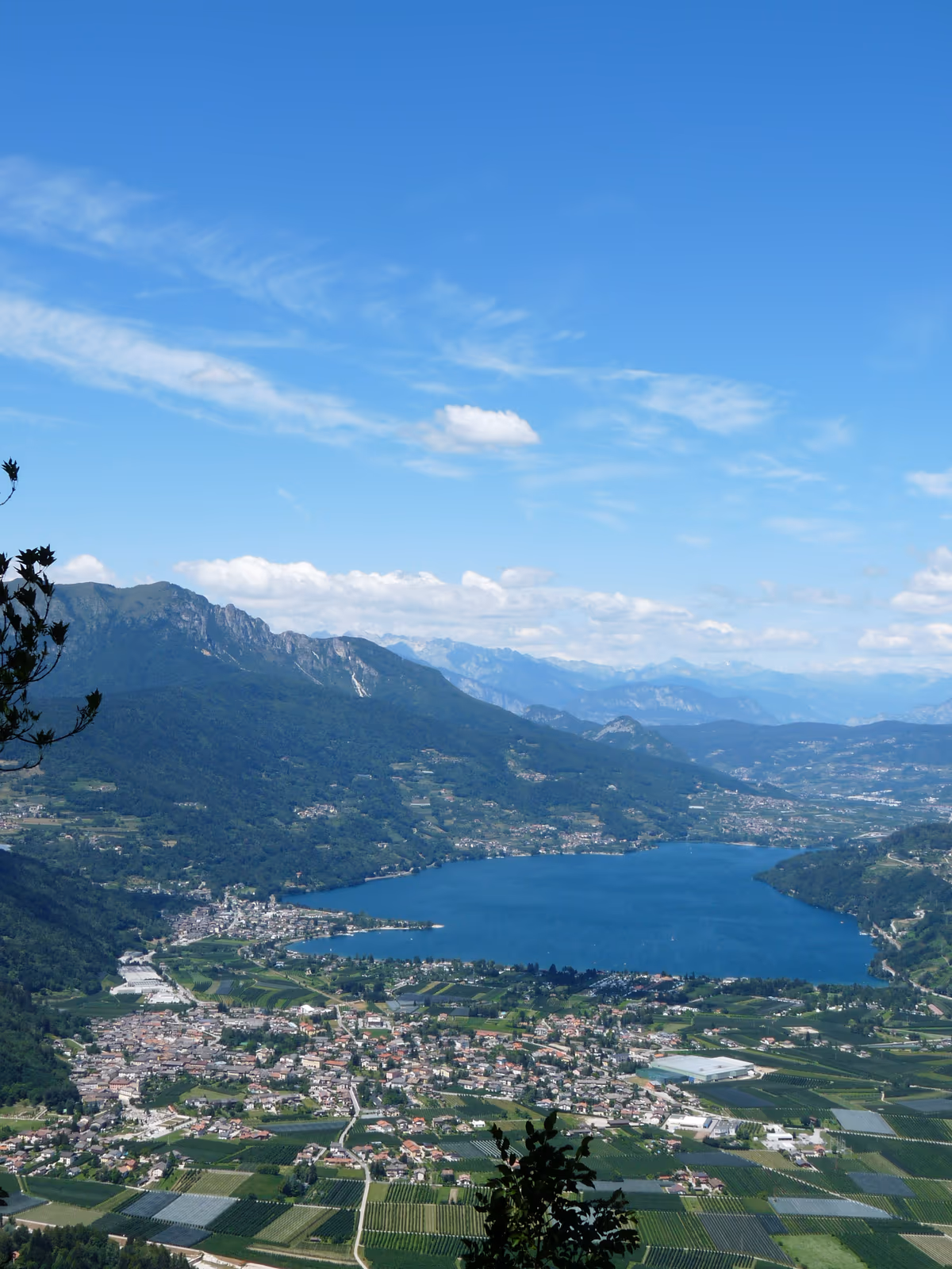 Que faire au lac de Caldonazzo : lacs, plages et nature en Valsugana
